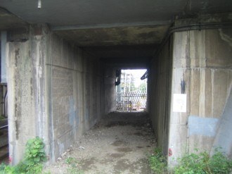 新幹線・横須賀線下のトンネル